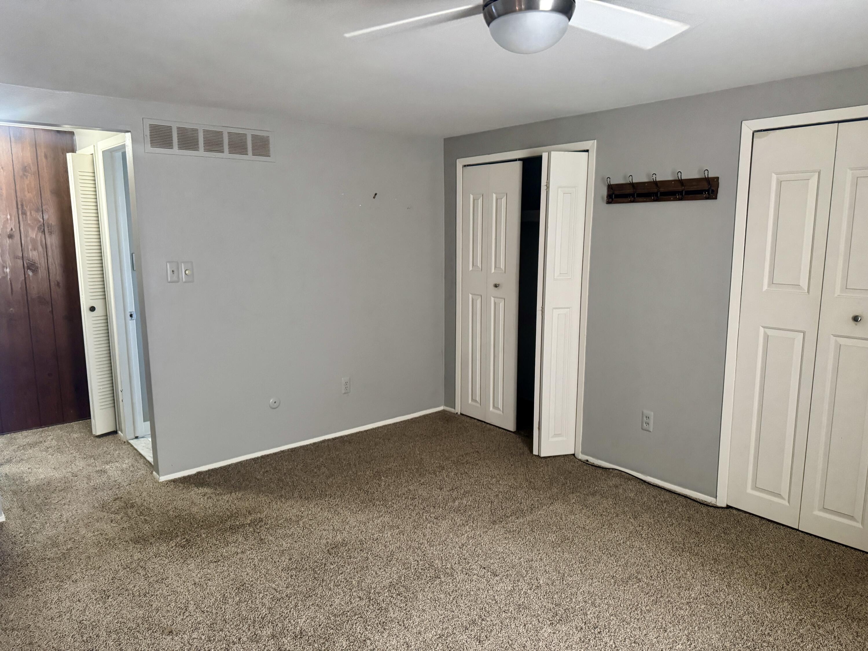 5065 Crooks Road, Unit 52 Royal Oak, MI 48073 - Photo 15 of 20 IMG_2760