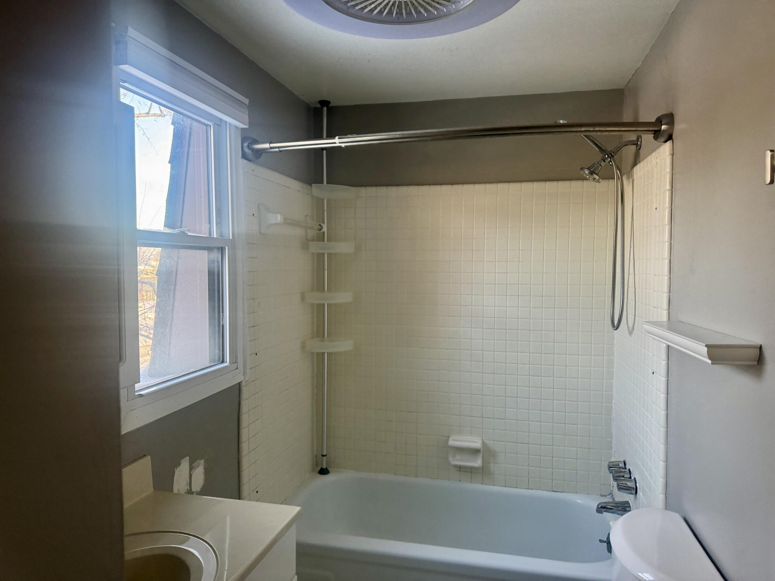 5065 Crooks Road, Unit 52 Royal Oak, MI 48073 - Photo 16 of 20 IMG_2761