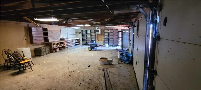 $425,000 | 38305 East 155th Street, Pleasant Hill, MO 64080