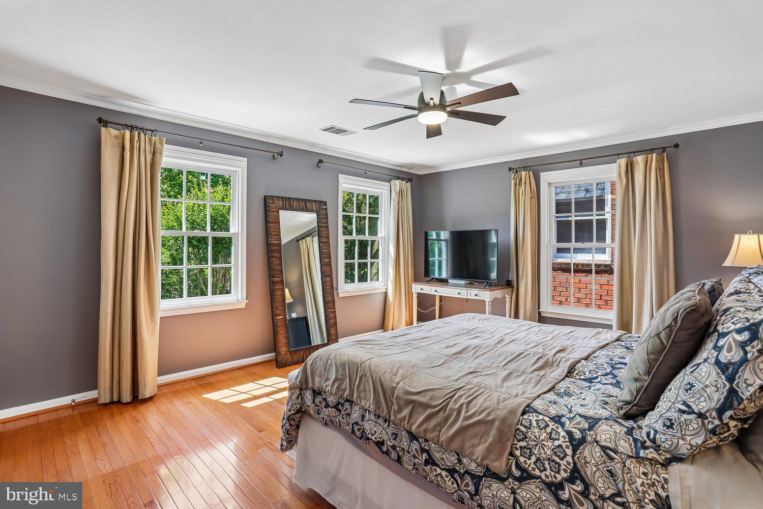 465 Tschiffely Square Road Gaithersburg, MD 20878 - Photo 24 of 74 Light-filled luxury primary suite
