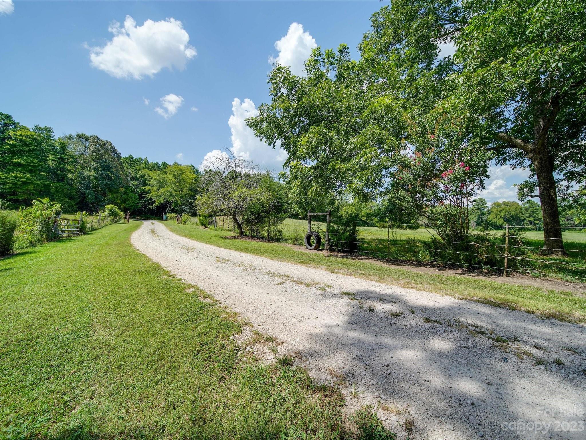 1777 Old Mill Road Richburg, SC 29729 - Photo 4 of 42 Gallery Image 4