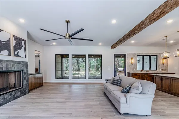 $1,575,000 | 1136 Queen Elizabeth Drive, McGregor, TX 76657