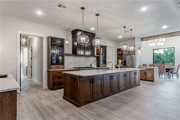 $1,575,000 | 1136 Queen Elizabeth Drive, McGregor, TX 76657