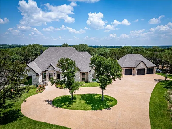 $1,575,000 | 1136 Queen Elizabeth Drive, McGregor, TX 76657