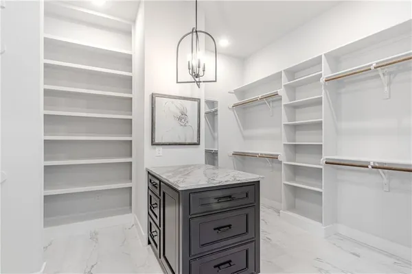 $1,575,000 | 1136 Queen Elizabeth Drive, McGregor, TX 76657