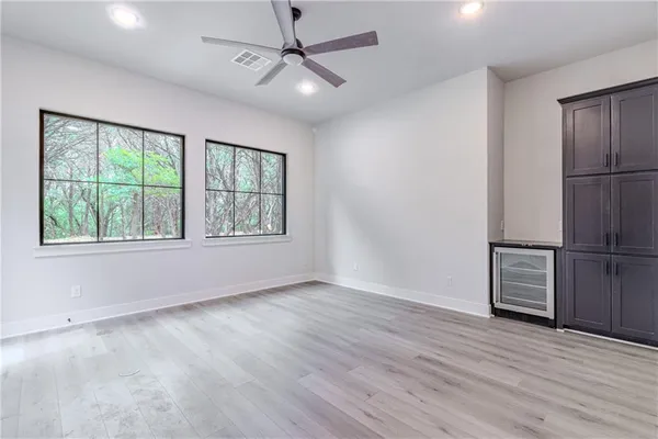 $1,575,000 | 1136 Queen Elizabeth Drive, McGregor, TX 76657