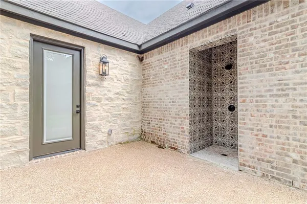 $1,575,000 | 1136 Queen Elizabeth Drive, McGregor, TX 76657