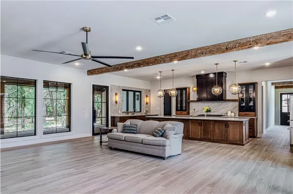 $1,575,000 | 1136 Queen Elizabeth Drive, McGregor, TX 76657