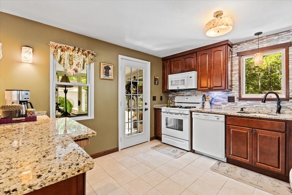 89 Santuit-Newtown Road Barnstable, MA 02648 - Photo 8 of 42 Gallery Image 8