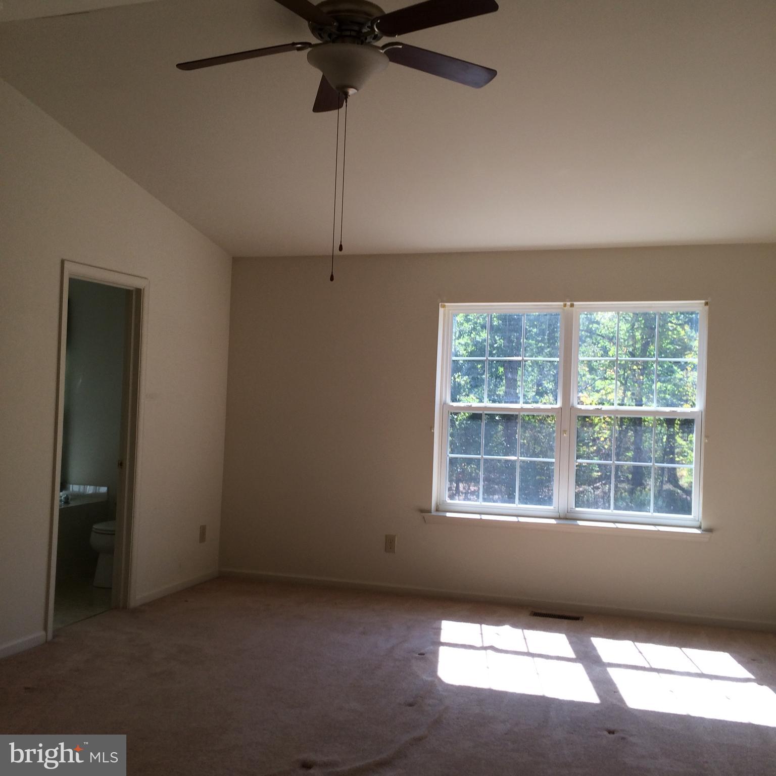 476 Buchanan Road Perkasie, PA 18944 - Photo 15 of 27 Master bedroom