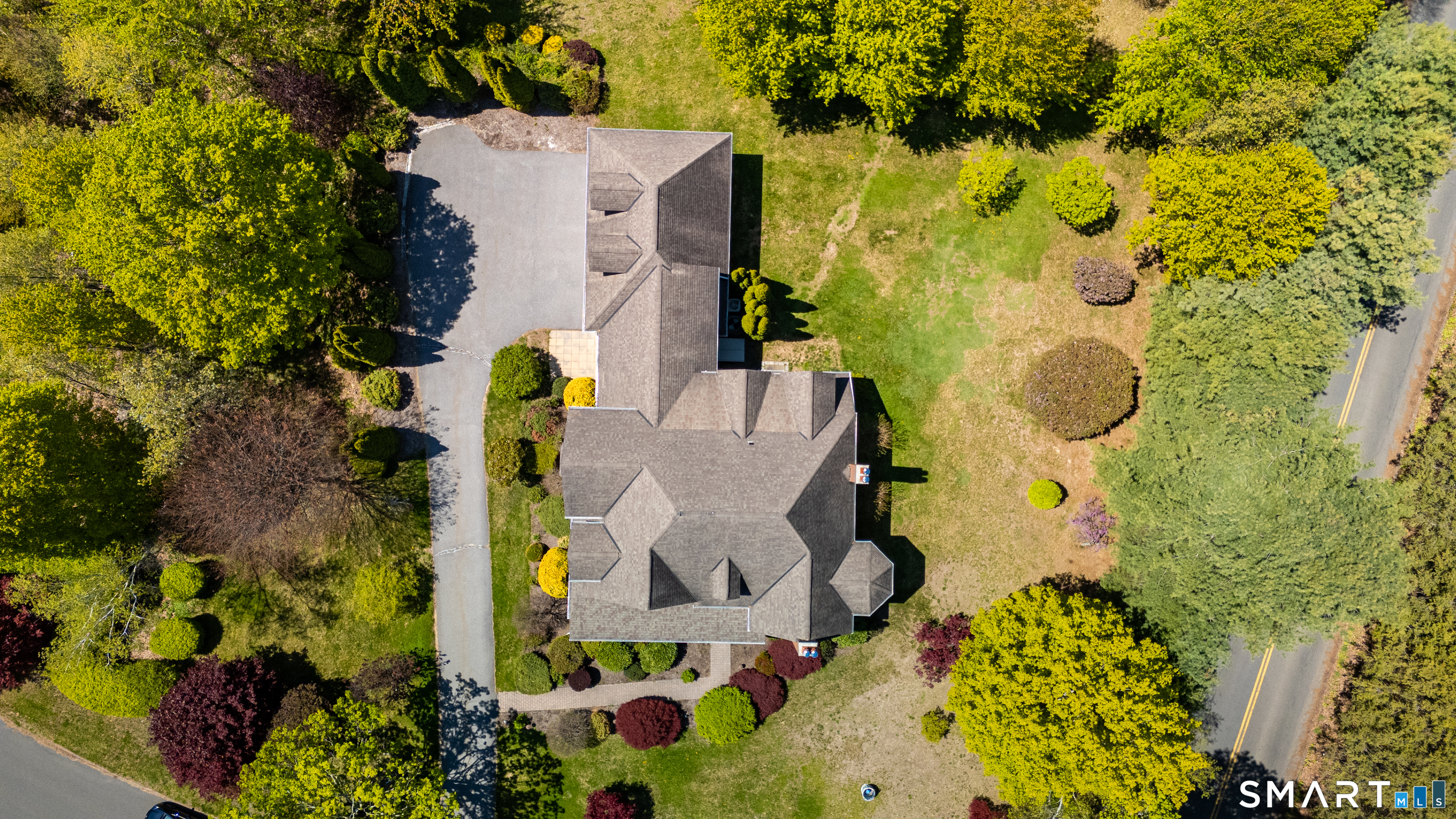 2 Ventres Way Burlington, CT 06013 - Photo 5 of 40