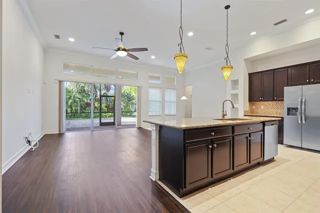 $3,600 | 6716 Park Strand Drive, Apollo Beach, FL 33572