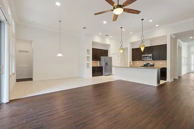 $3,600 | 6716 Park Strand Drive, Apollo Beach, FL 33572