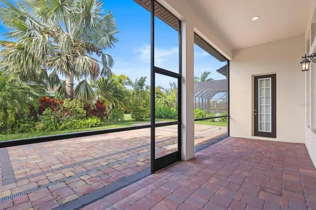 $3,600 | 6716 Park Strand Drive, Apollo Beach, FL 33572