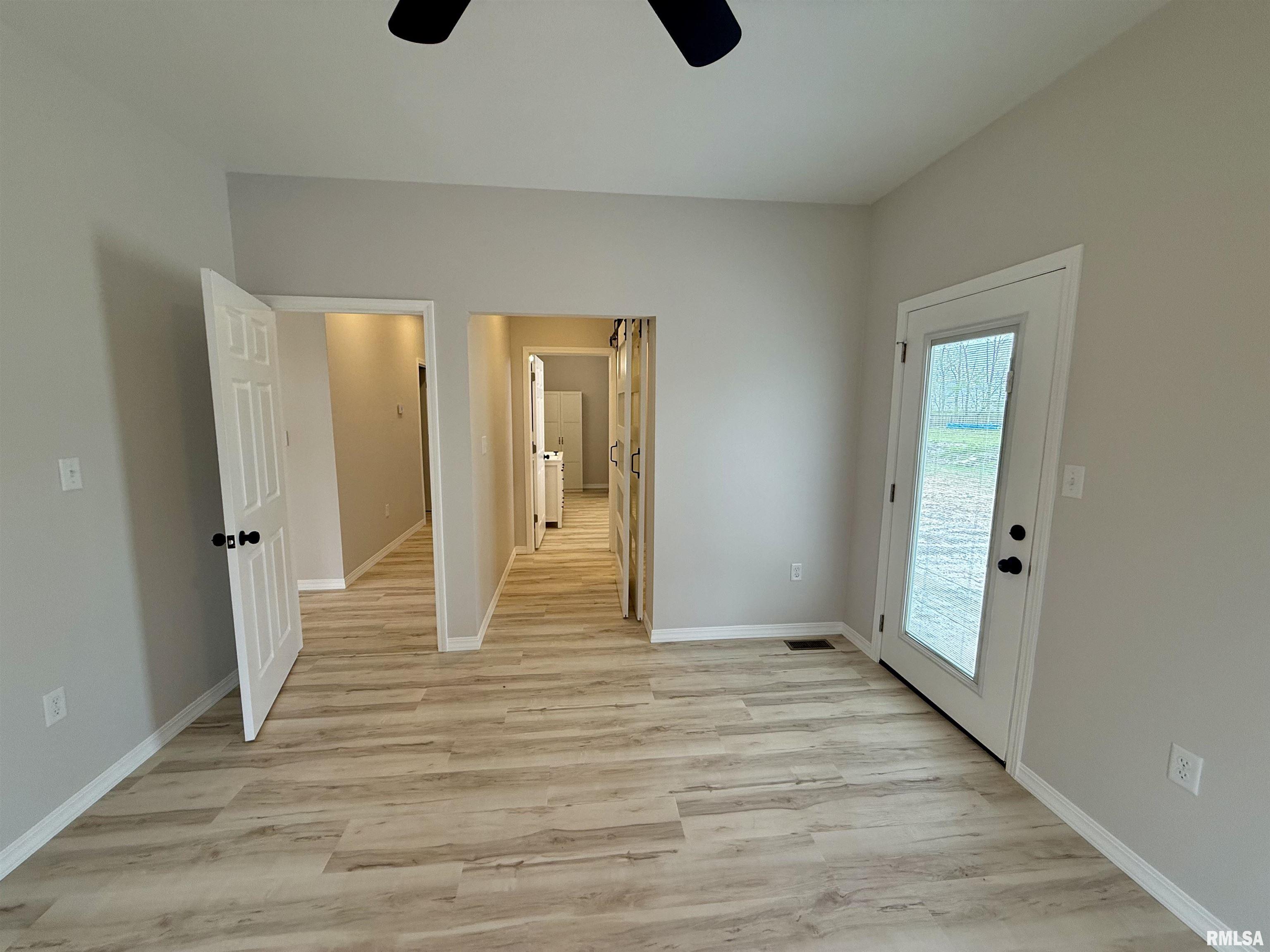 1306 Laura Lane Marion, IL 62959 - Photo 15 of 23