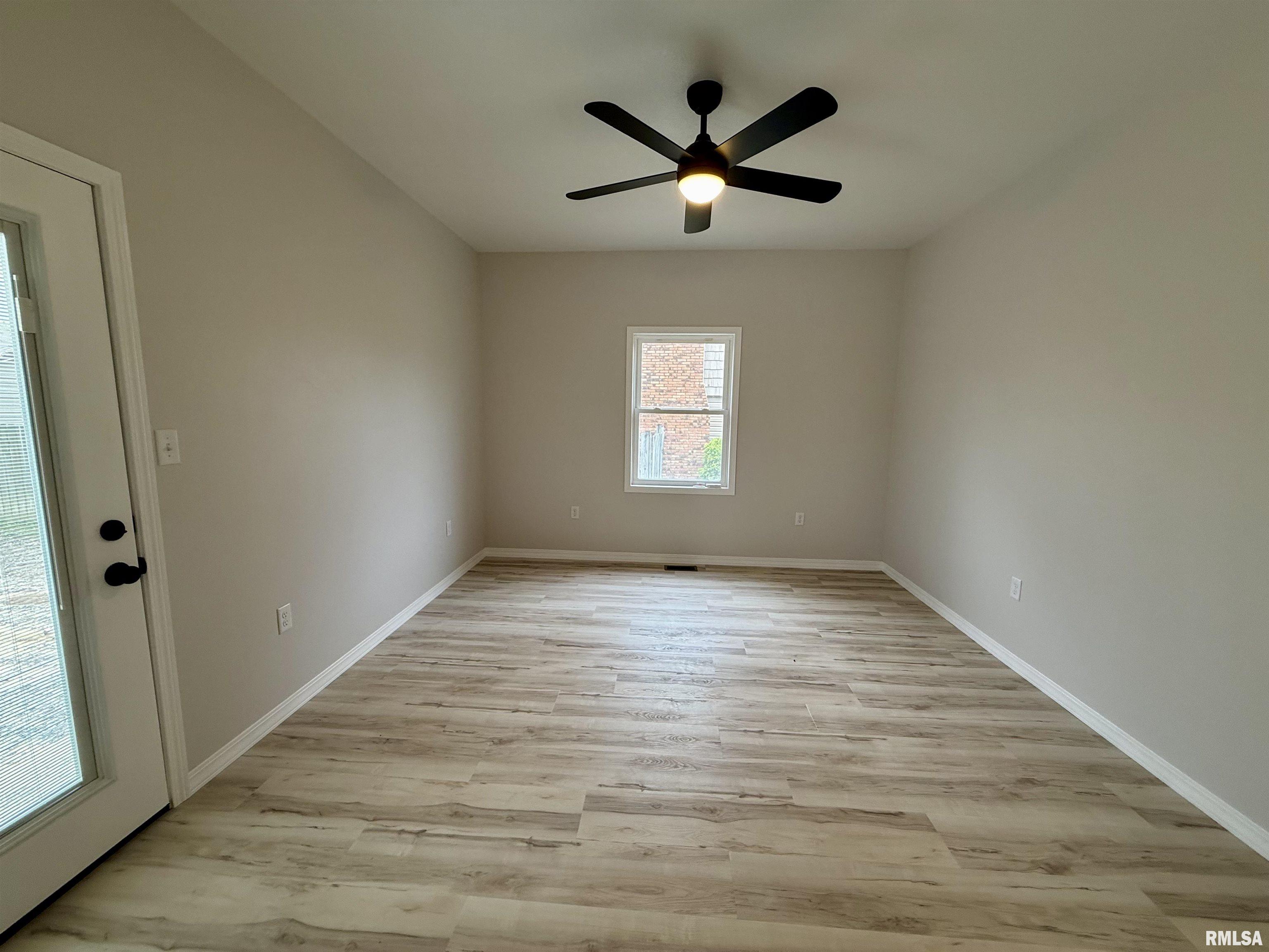 1306 Laura Lane Marion, IL 62959 - Photo 16 of 23