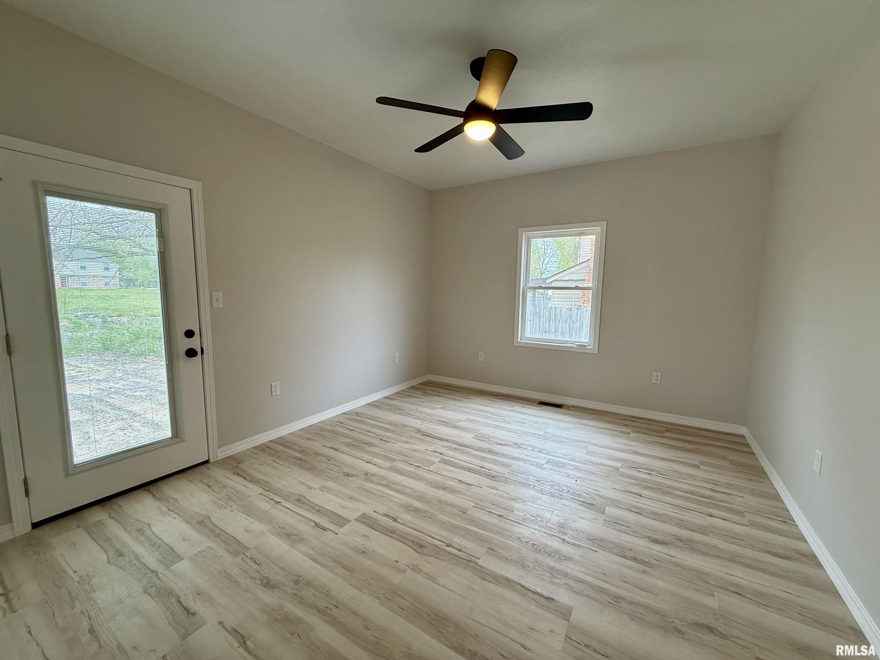 1306 Laura Lane Marion, IL 62959 - Photo 17 of 23