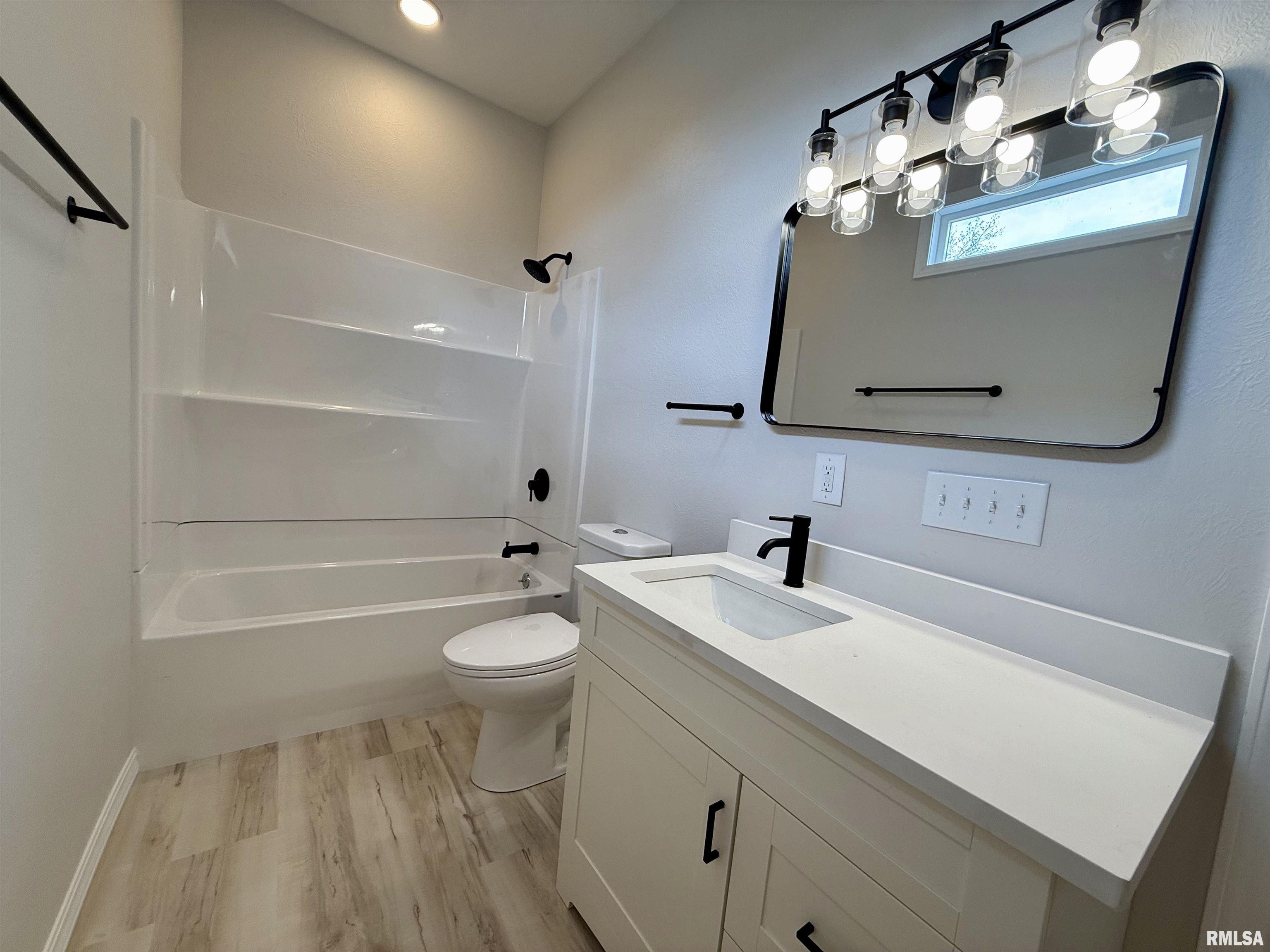 1306 Laura Lane Marion, IL 62959 - Photo 6 of 23
