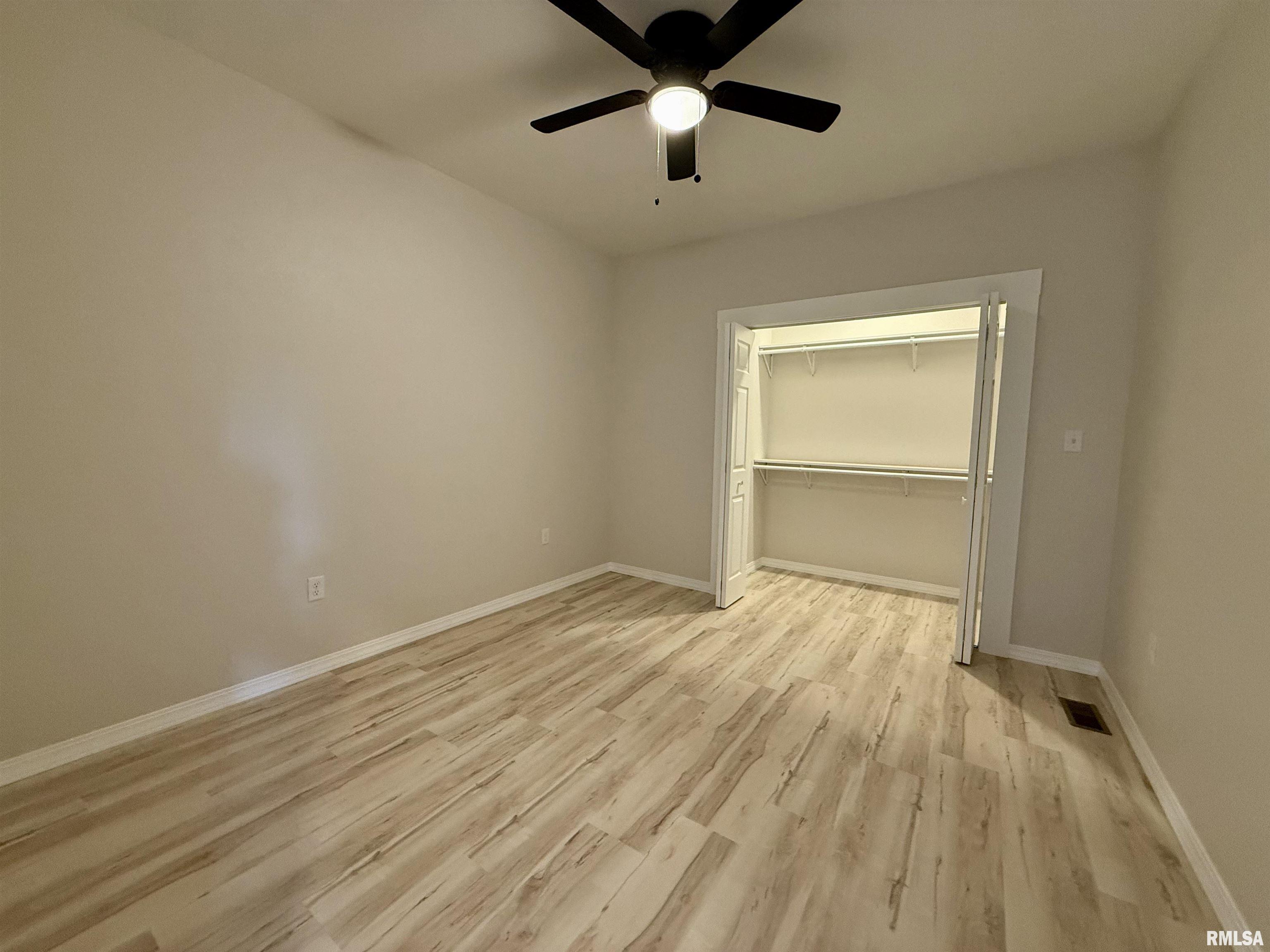 1306 Laura Lane Marion, IL 62959 - Photo 9 of 23