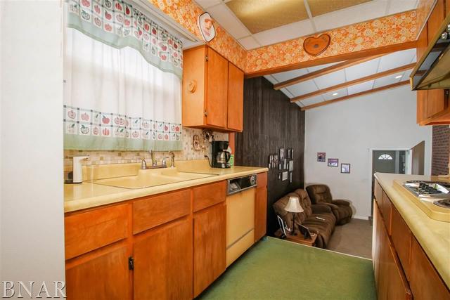 2329 South 9th Street Springfield, IL 62703 - Photo 7 of 26