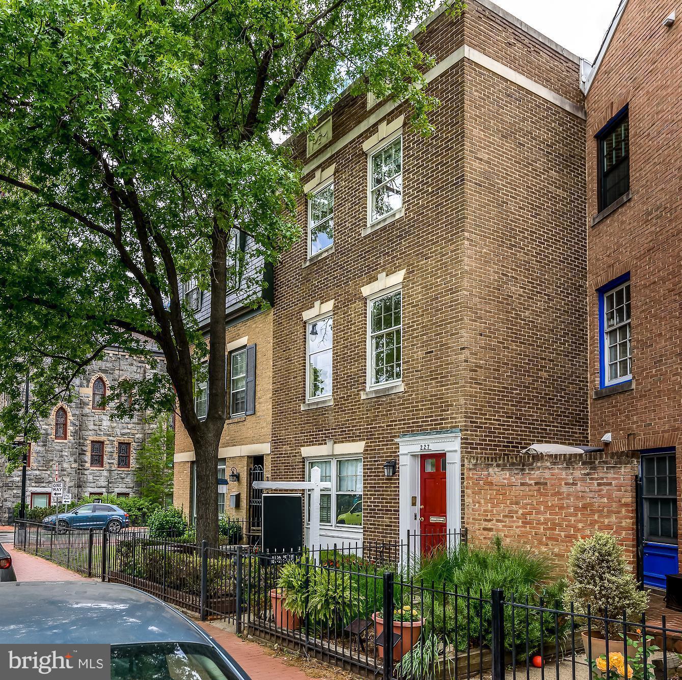 227 6th Street Northeast, Washington, DC 20002 Compass