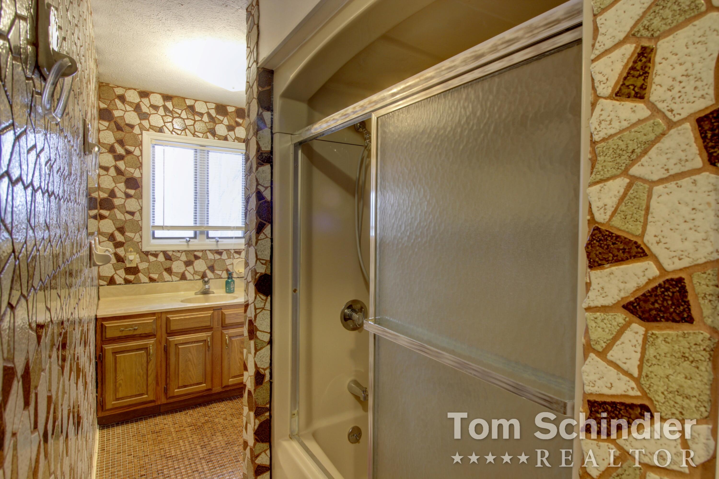 1400 Blackman Road Jackson, MI 49201 - Photo 46 of 108 2022-01-12 13.45.32_3_4