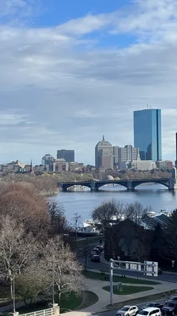 $5,900 | 6 Canal Park, Unit PH 7, Cambridge, MA 02141