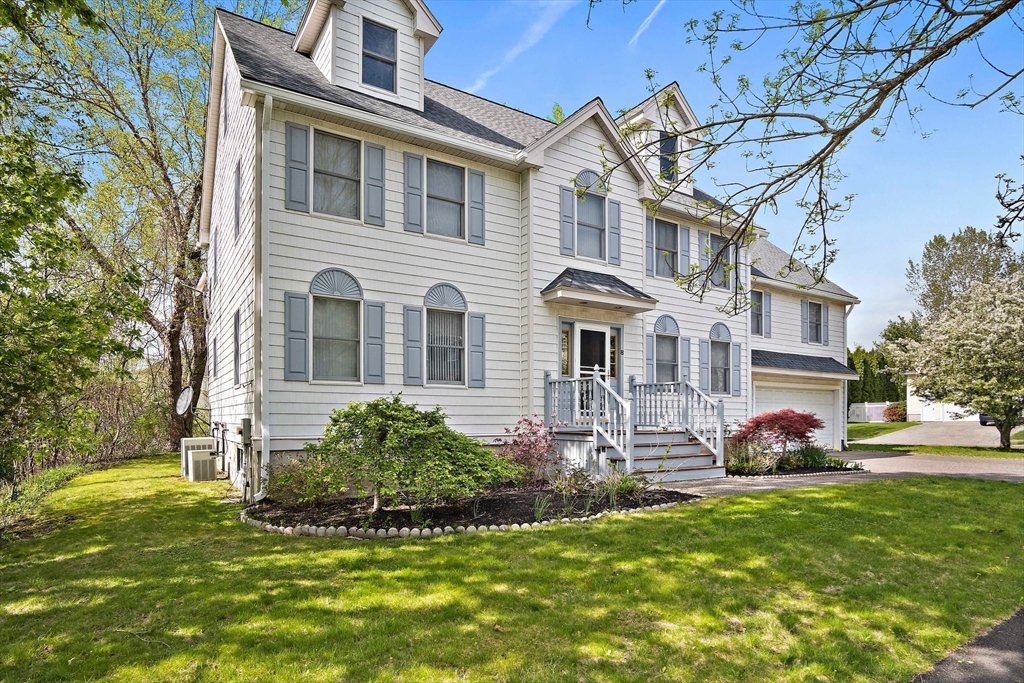 8 Old Farm Road Woburn, MA 01801 - Photo 1 of 38 Gallery Image 1