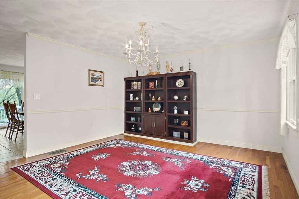 8 Old Farm Road Woburn, MA 01801 - Photo 14 of 38 Gallery Image 14