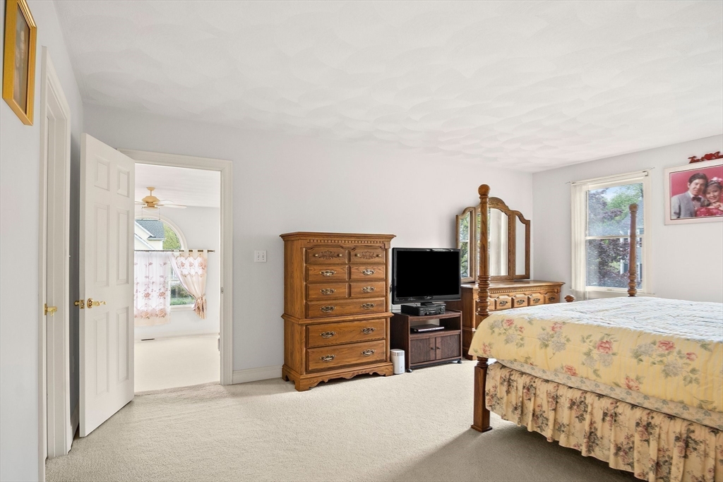 8 Old Farm Road Woburn, MA 01801 - Photo 19 of 38 Gallery Image 19