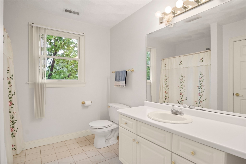 8 Old Farm Road Woburn, MA 01801 - Photo 22 of 38 Gallery Image 22