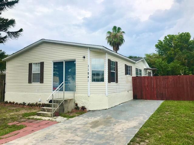 11941 Watergate Circle Boca Raton, FL 33428 - Photo 14 of 14 IMG_8341