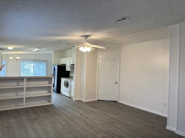 $2,900 | 11941 Watergate Circle, Boca Raton, FL 33428