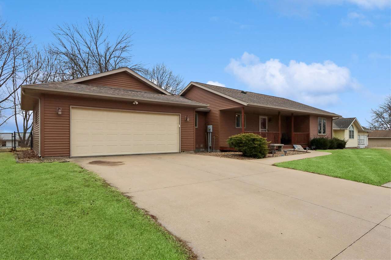 451 Elm Street Riverside, IA 52327 - Photo 2 of 22 Gallery Image 2