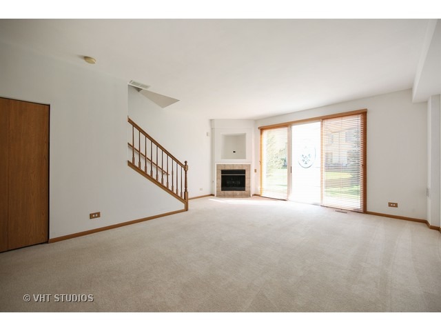 2612 Carrolwood Road Naperville, IL 60540 - Photo 2 of 10