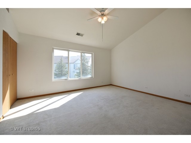 2612 Carrolwood Road Naperville, IL 60540 - Photo 6 of 10