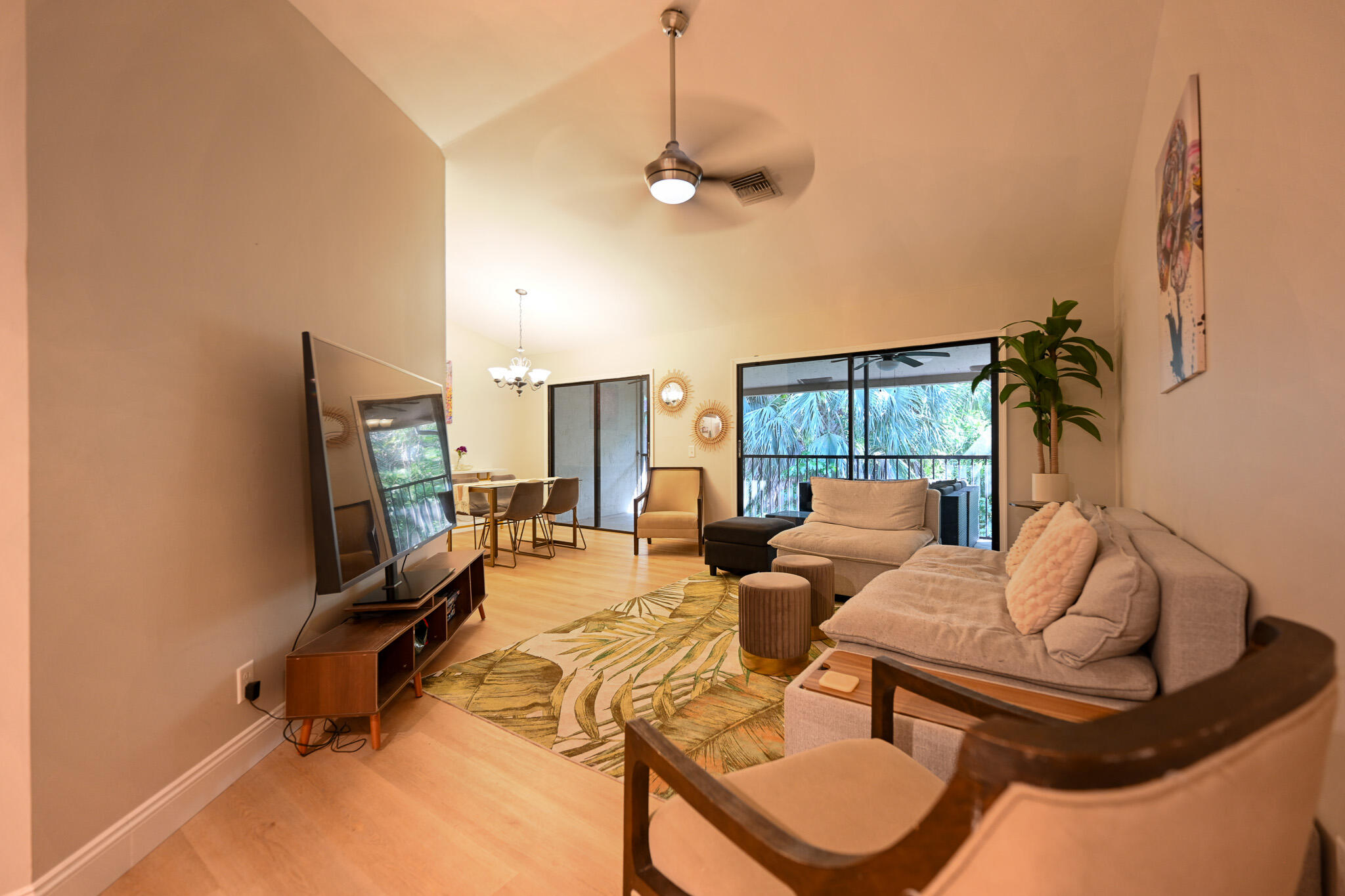 5740 Coach House Circle, Unit F Boca Raton, FL 33486 - Photo 4 of 13 Living Room 3