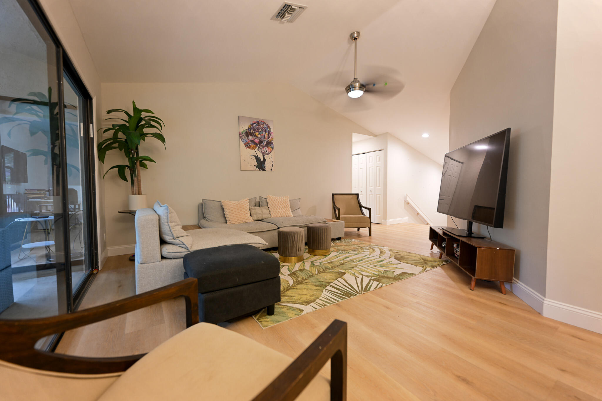 5740 Coach House Circle, Unit F Boca Raton, FL 33486 - Photo 5 of 13 Living Room 2