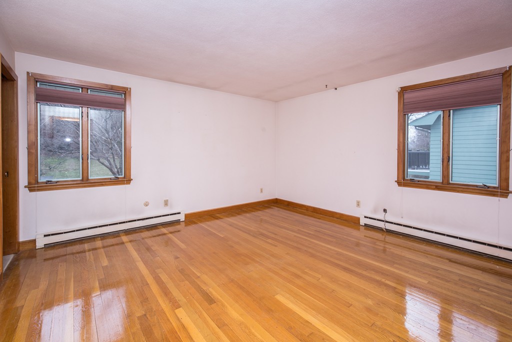 26 Lawndale Road Stoneham, MA 02180 - Photo 10 of 12 Gallery Image 10