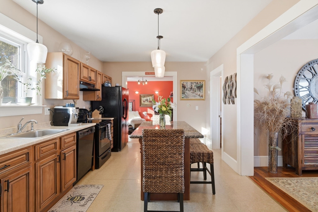 24 Billings Street Chicopee, MA 01013 - Photo 15 of 35