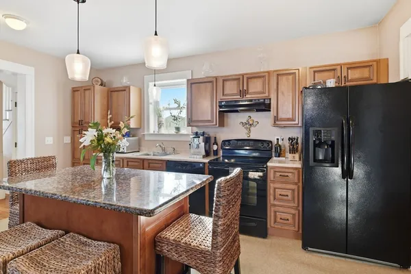 $349,900 | 24 Billings Street, Chicopee, MA 01013