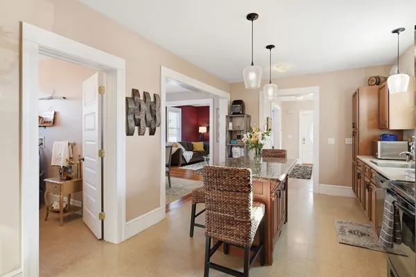 $349,900 | 24 Billings Street, Chicopee, MA 01013