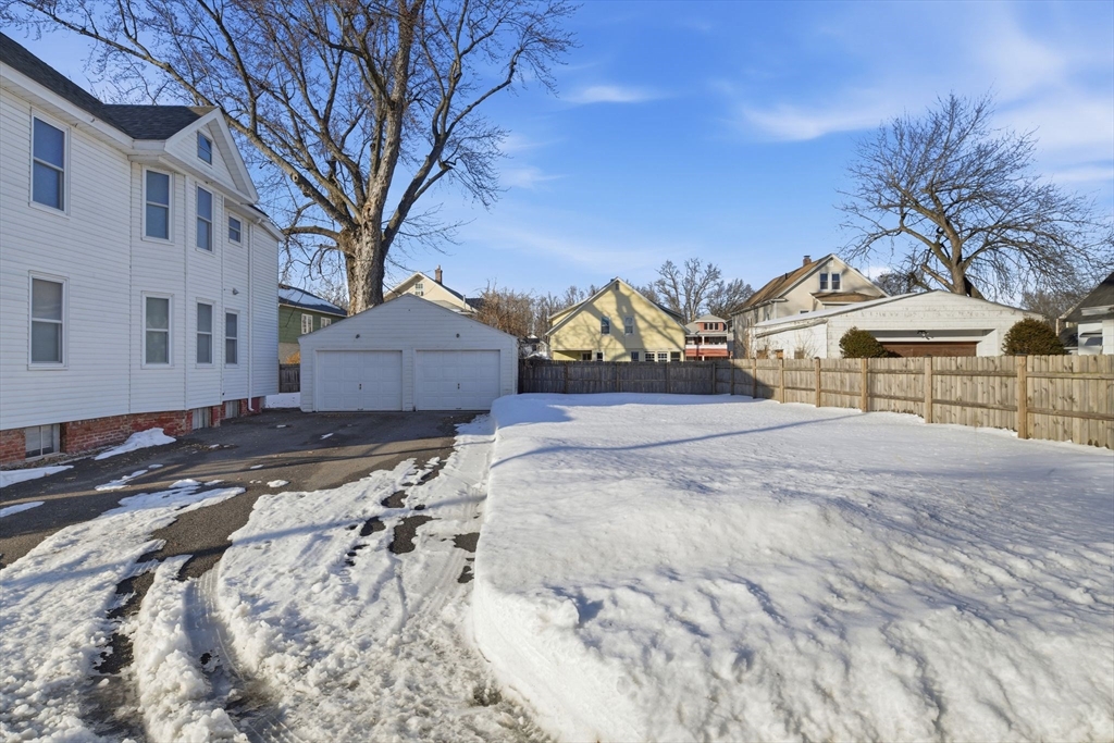 24 Billings Street Chicopee, MA 01013 - Photo 4 of 35