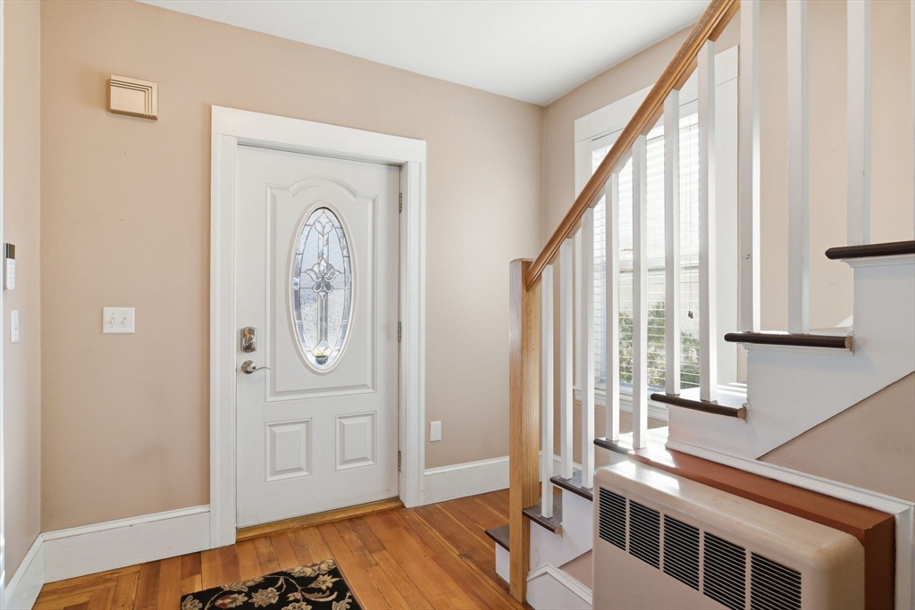 24 Billings Street Chicopee, MA 01013 - Photo 5 of 35