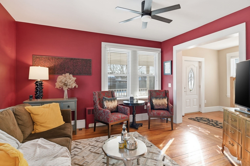 24 Billings Street Chicopee, MA 01013 - Photo 9 of 35