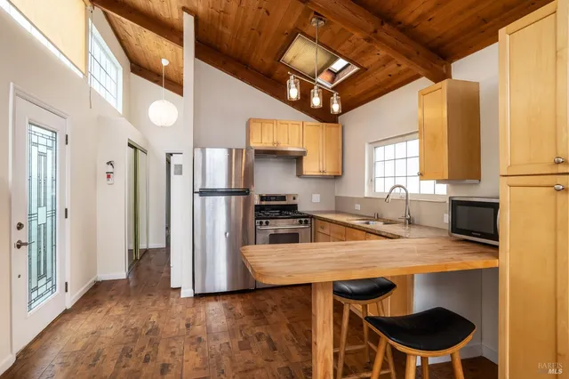 $549,000 | 2 Gate 6 1/2 Road, Sausalito, CA 94965