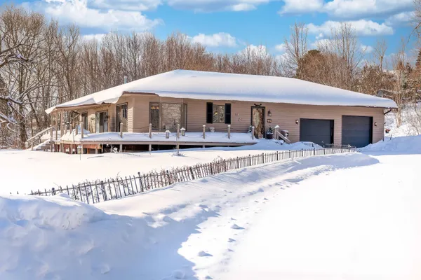 $700,000 | 107 South 4th Street, Bayfield, WI 54814