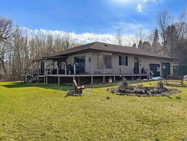 $675,000 | 107 South 4th Street, Bayfield, WI 54814