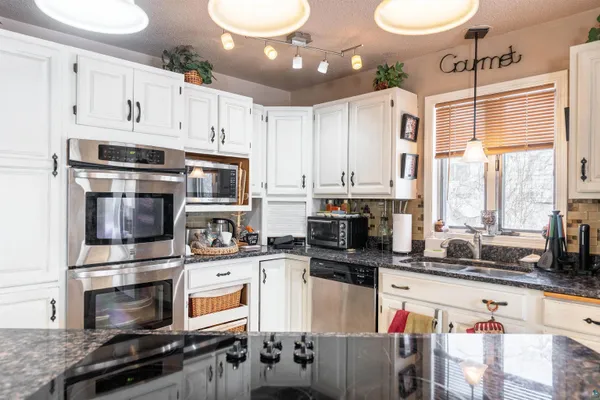 $700,000 | 107 South 4th Street, Bayfield, WI 54814