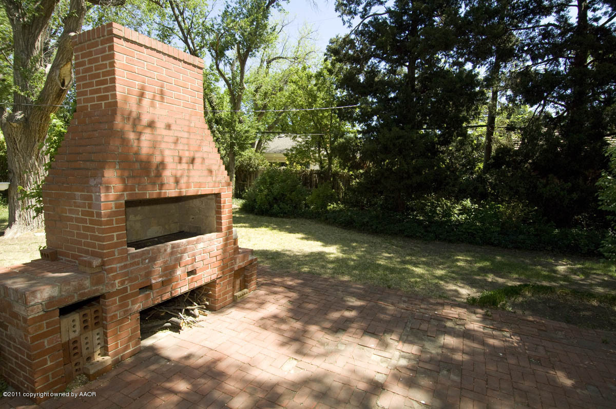 1517 South Rusk Street Amarillo, TX 79102 - Photo 19 of 30 back patio